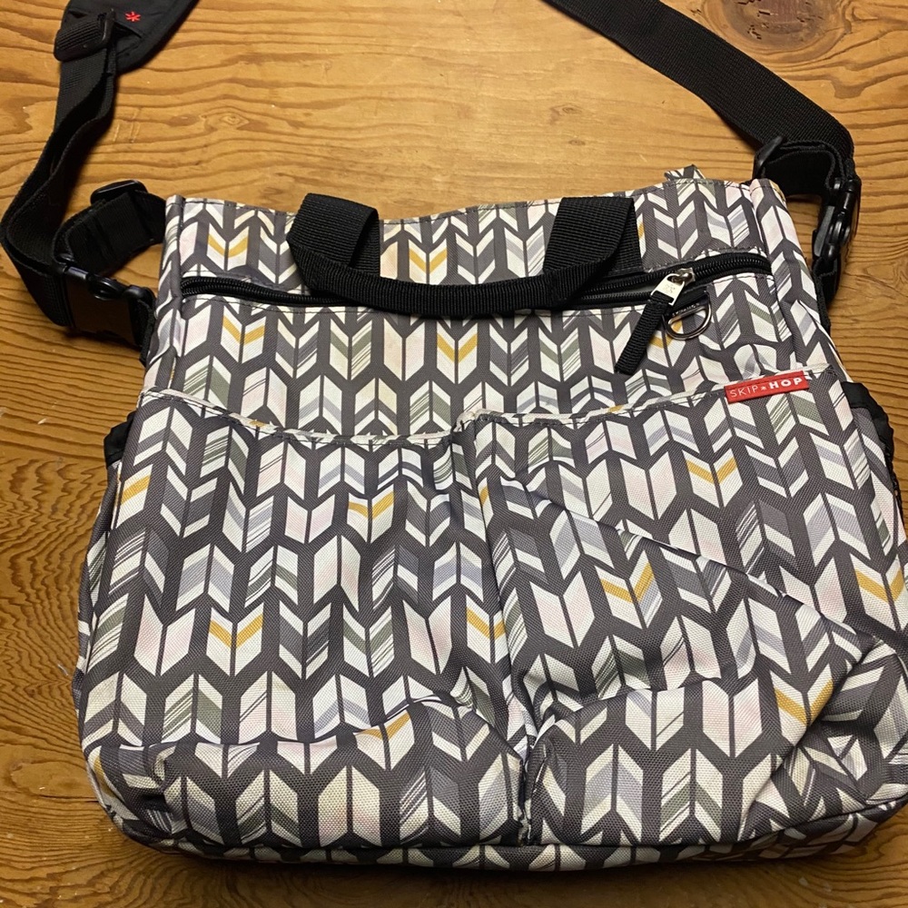 Skip hop diaper bag